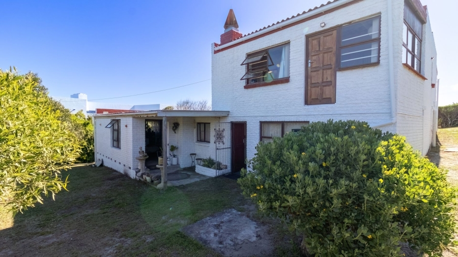 4 Bedroom Property for Sale in Pearly Beach Western Cape
